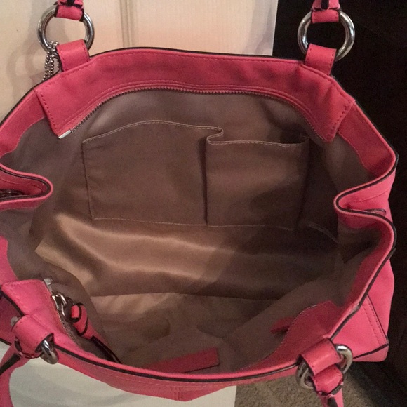 Pink leather Coach handbag - Picture 4 of 5